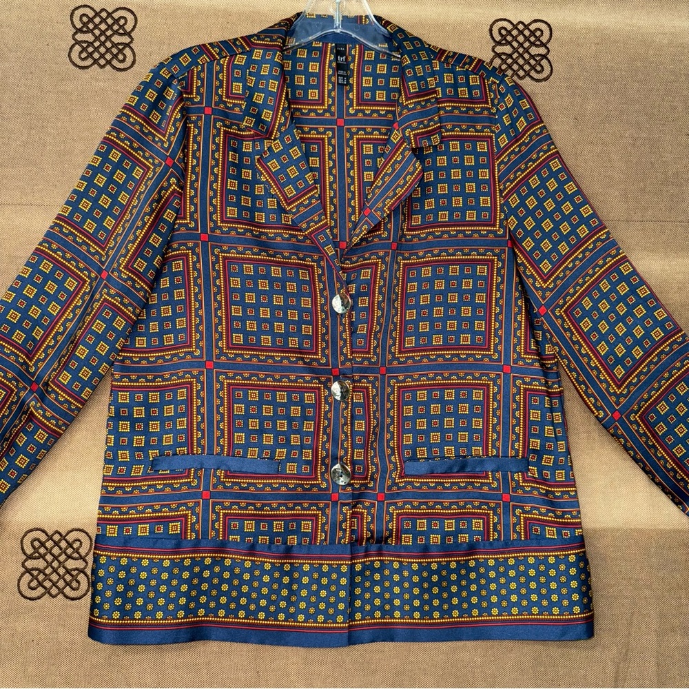Zara Scarf Print Button Down Shirt Size M
Excellent Condition - Picture 6 of 16